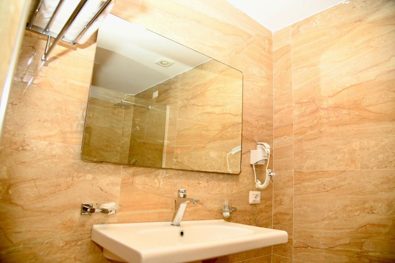 Amber Albania Hotell