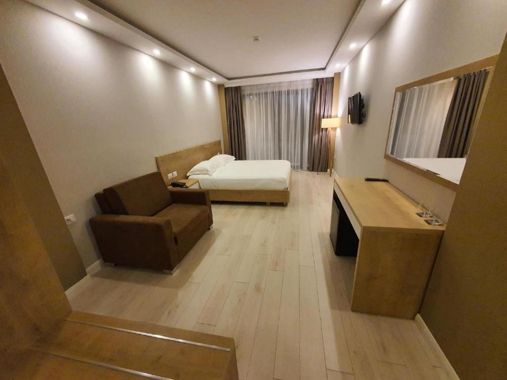 Hotell Amber Albania 4*